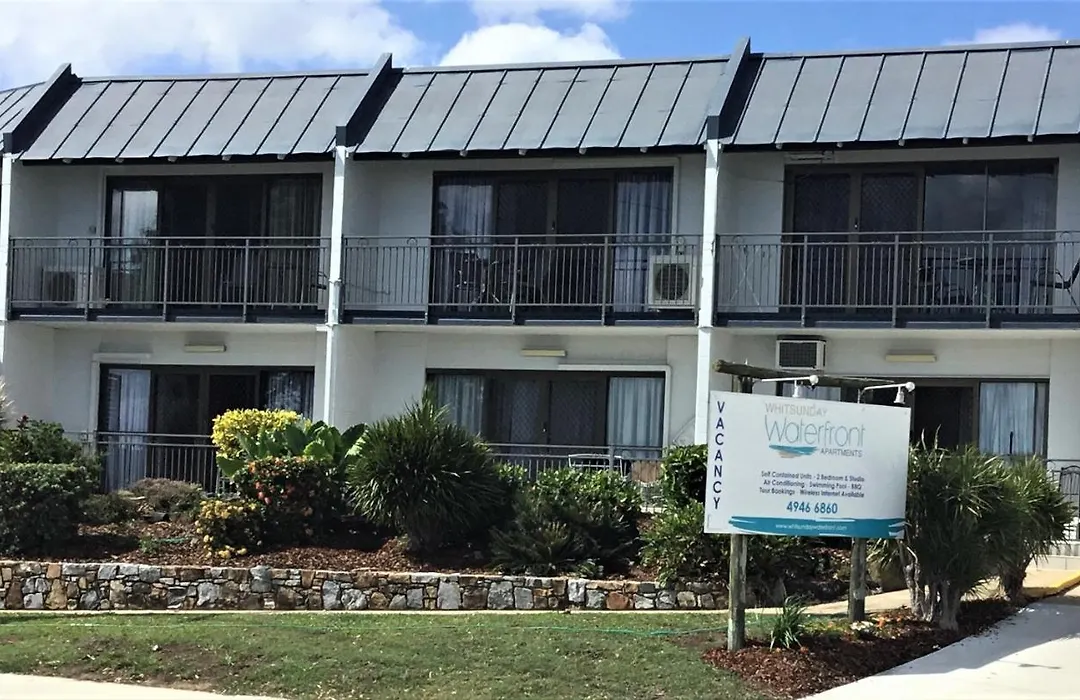 Whitsunday Waterfront Apartments-1