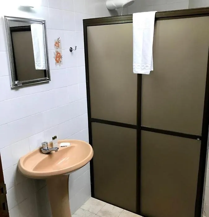 Avare Plaza Slim-1
