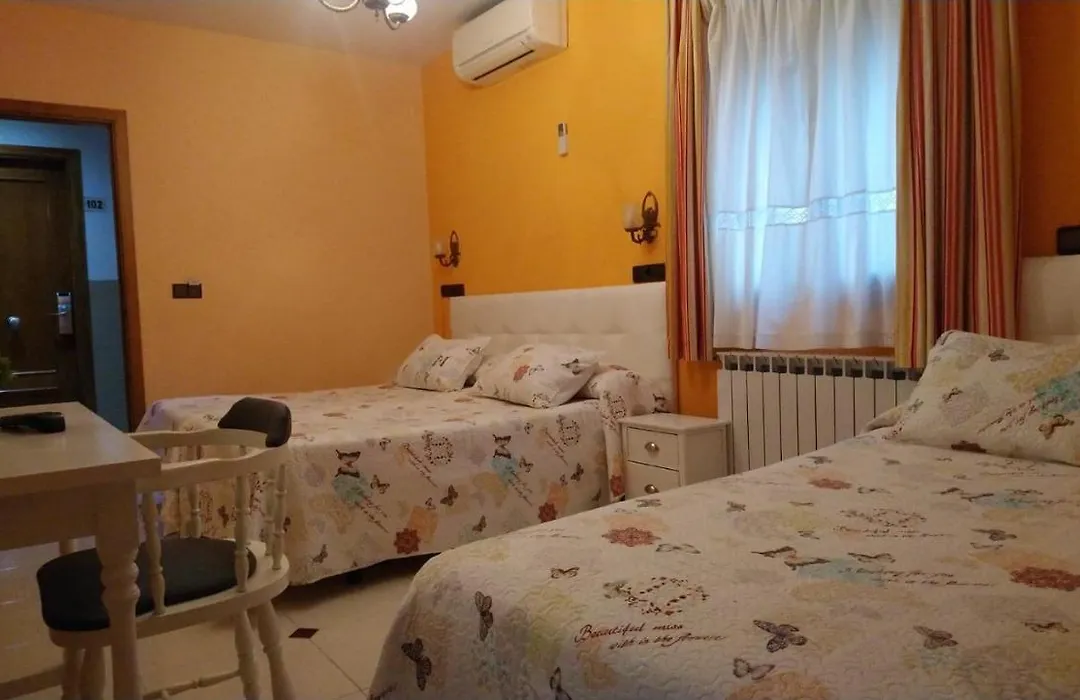 Hostal Don Jaime I y II-1