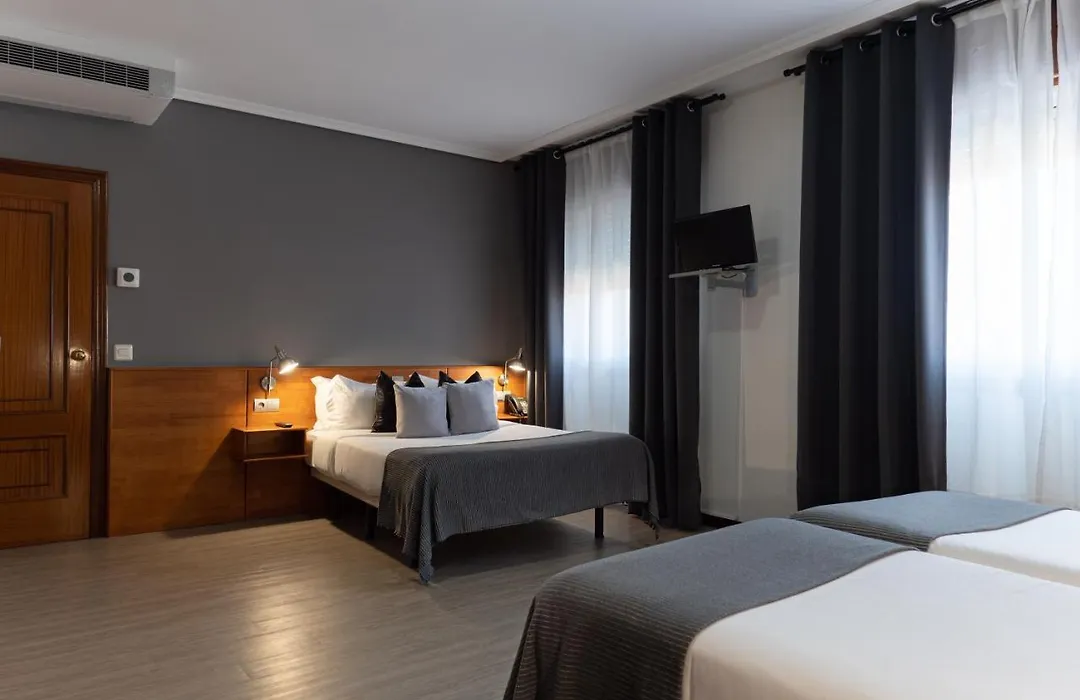Hotel Carlos 96-1