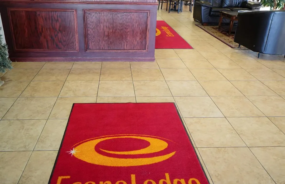 Econo Lodge Inn & Suites Kearney South-1