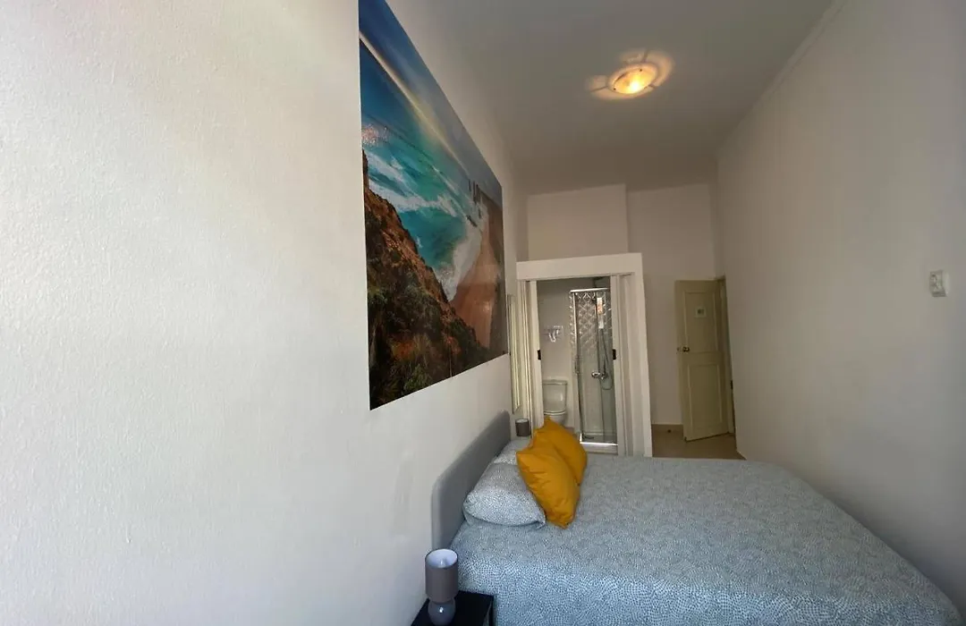 Iguana Guesthouse-1