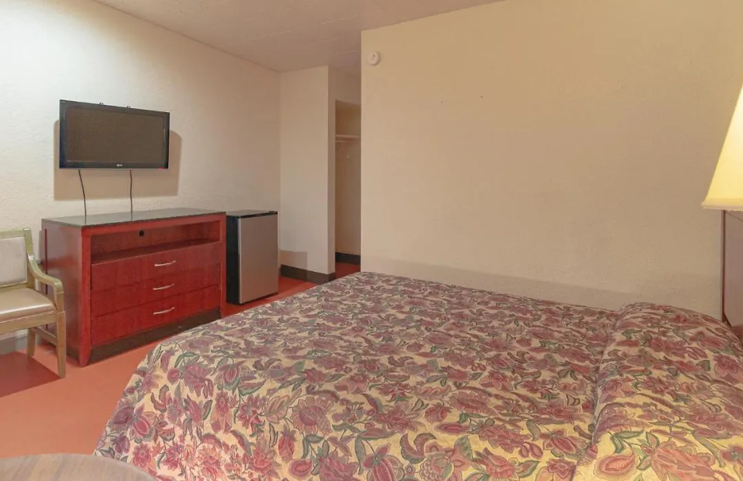 Red Horse Motel Dayton Moraine-1
