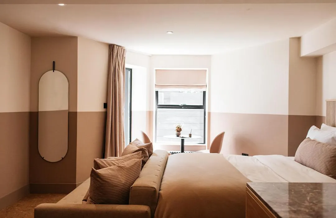 Port Hotel-1