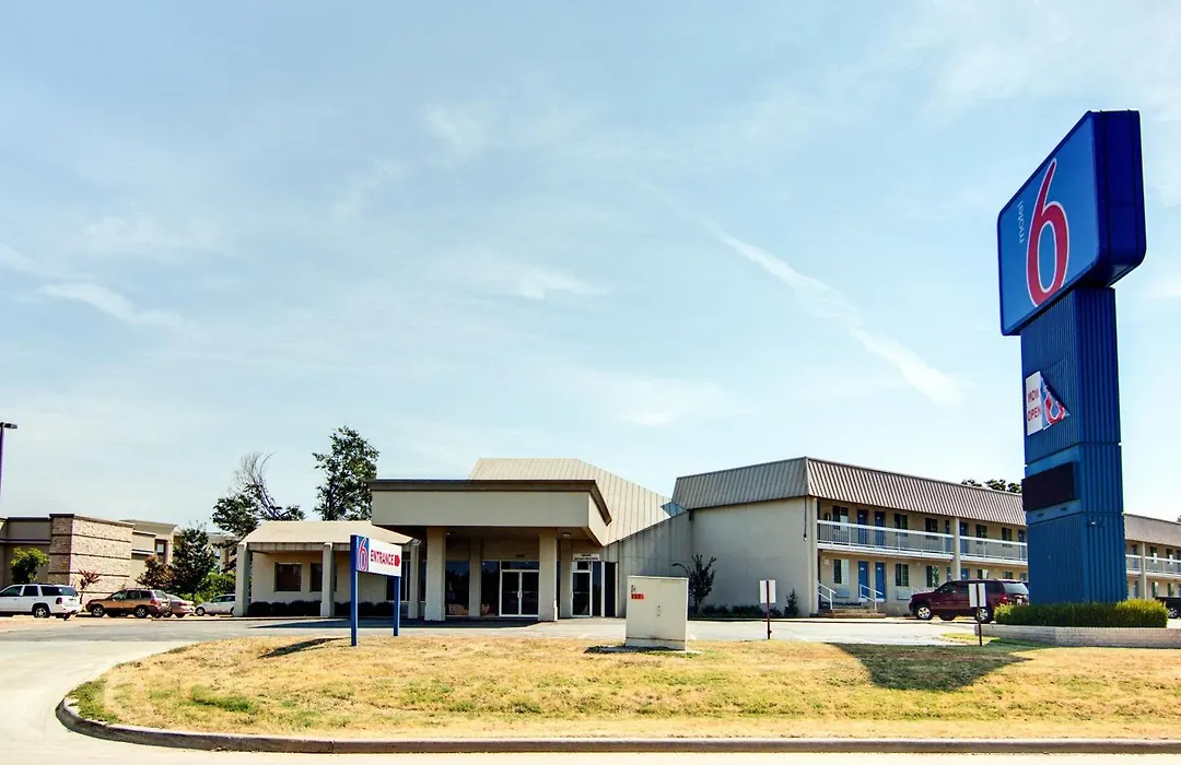 Motel 6-Mount Pleasant, Tx-1