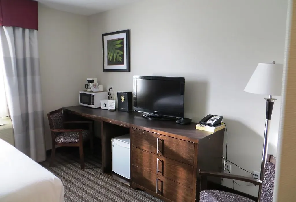 Super 8 By Wyndham Saskatoon Near Downtown-1