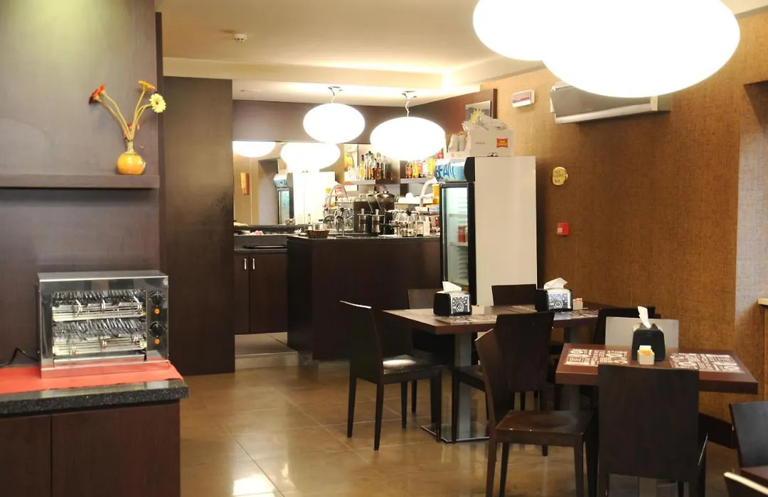Hotel Fly-1