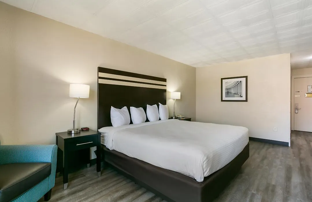 Eisenhower Hotel And Conference Center-1