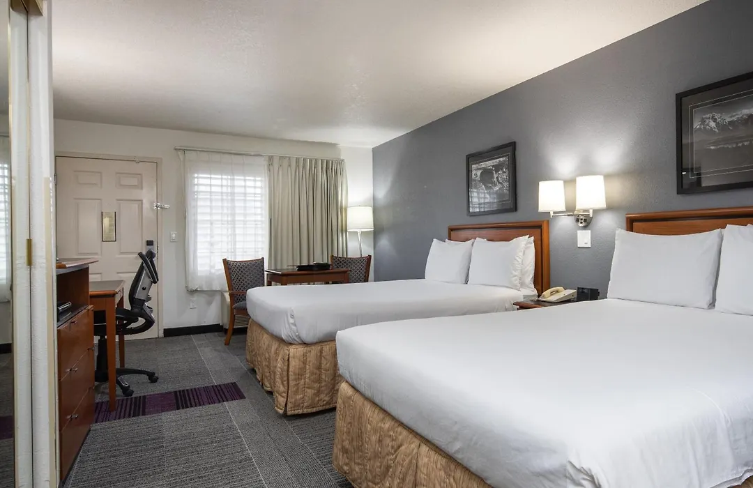 Atherton Park Inn And Suites-1