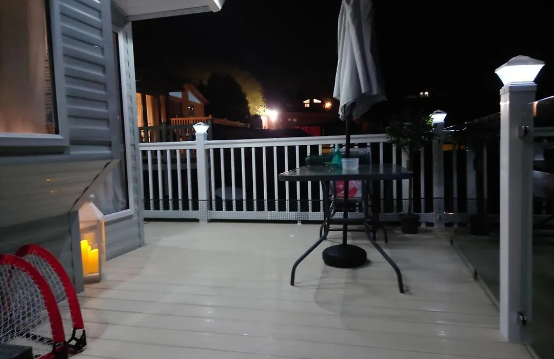Lakeside Caravan White Acres Holiday Park Newquay Sleeps 6-1