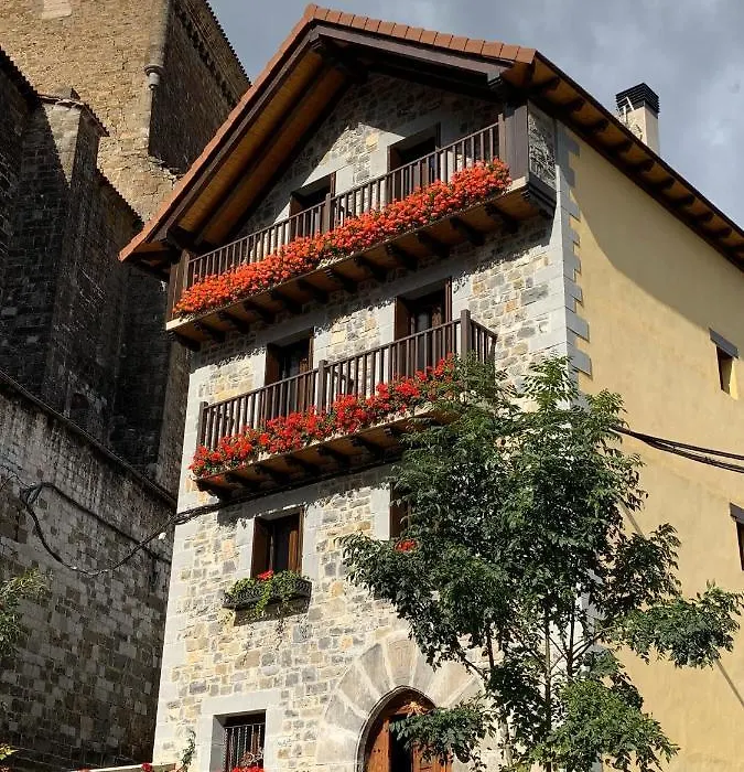 Casa rural ELURKOIA-1