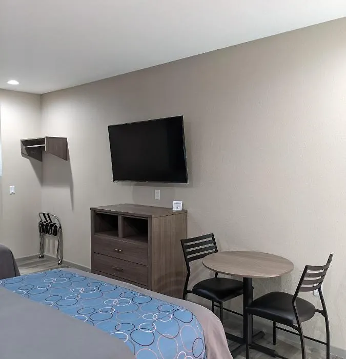 Holiday Inn Motel-1