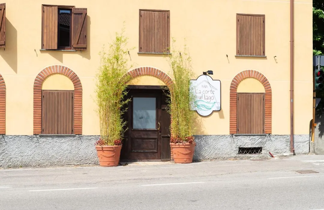 La Corte Sul Lago-1