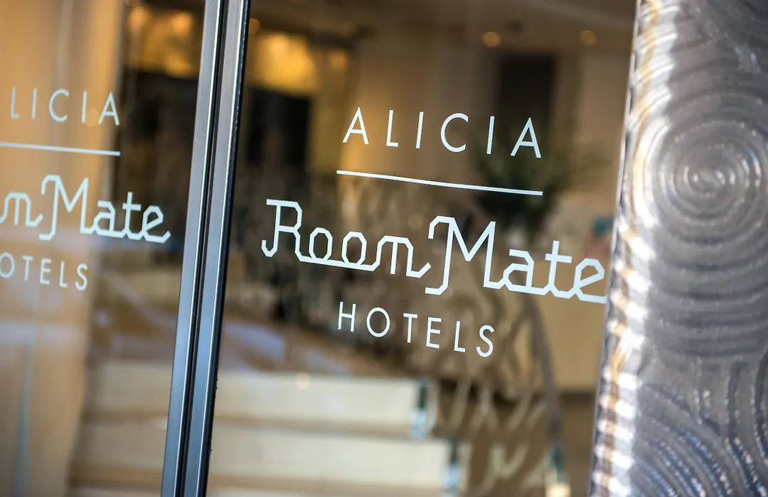 Room Mate Alicia-1