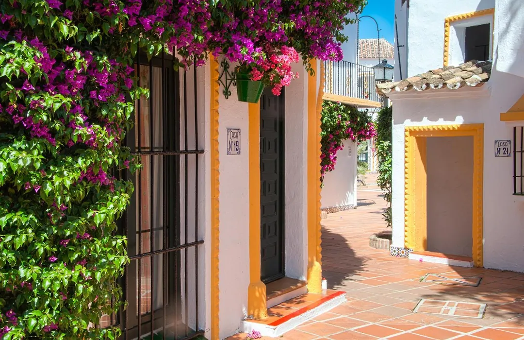 Globales Pueblo Andaluz-1