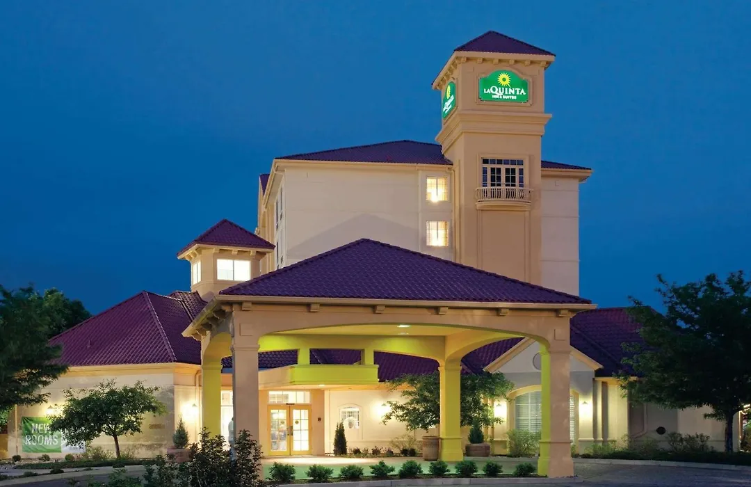 La Quinta Inn & Suites By Wyndham Colorado Springs South Ap-1
