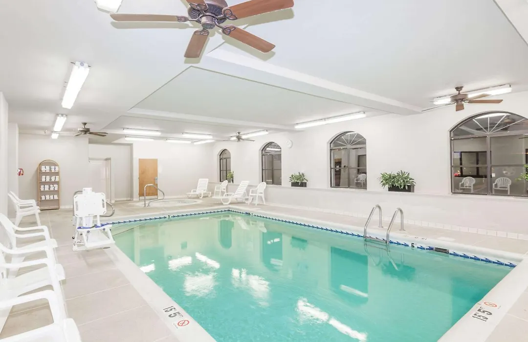 Baymont By Wyndham Asheville/Biltmore-1