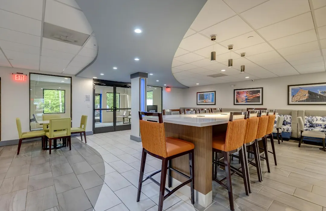 Alexis Inn And Suites Hotel-1