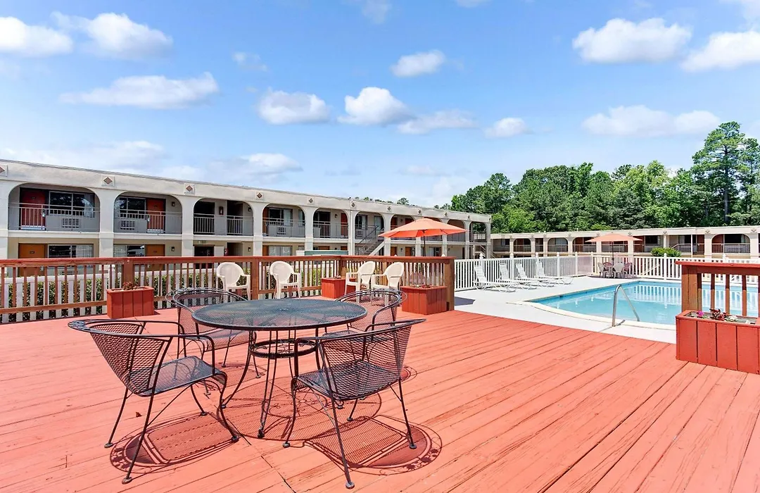 Super 8 By Wyndham Williamsburg/Historic Area-1