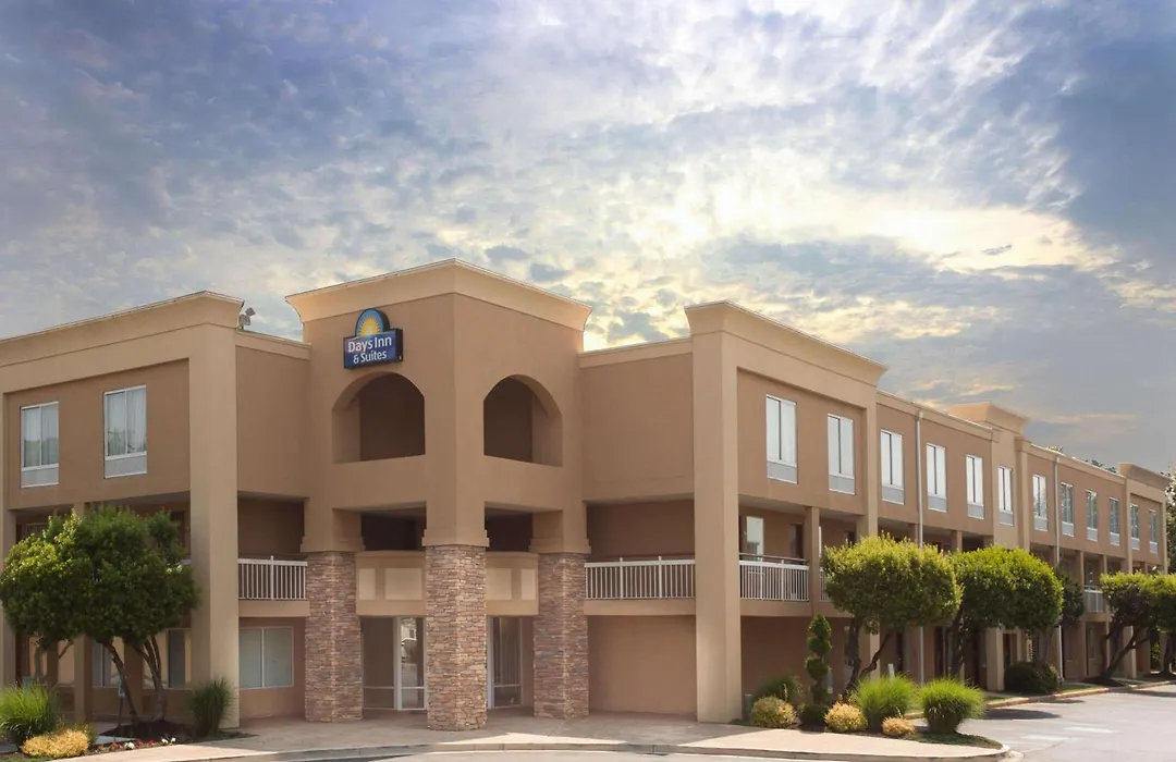 Days Inn By Wyndham Greenville-1