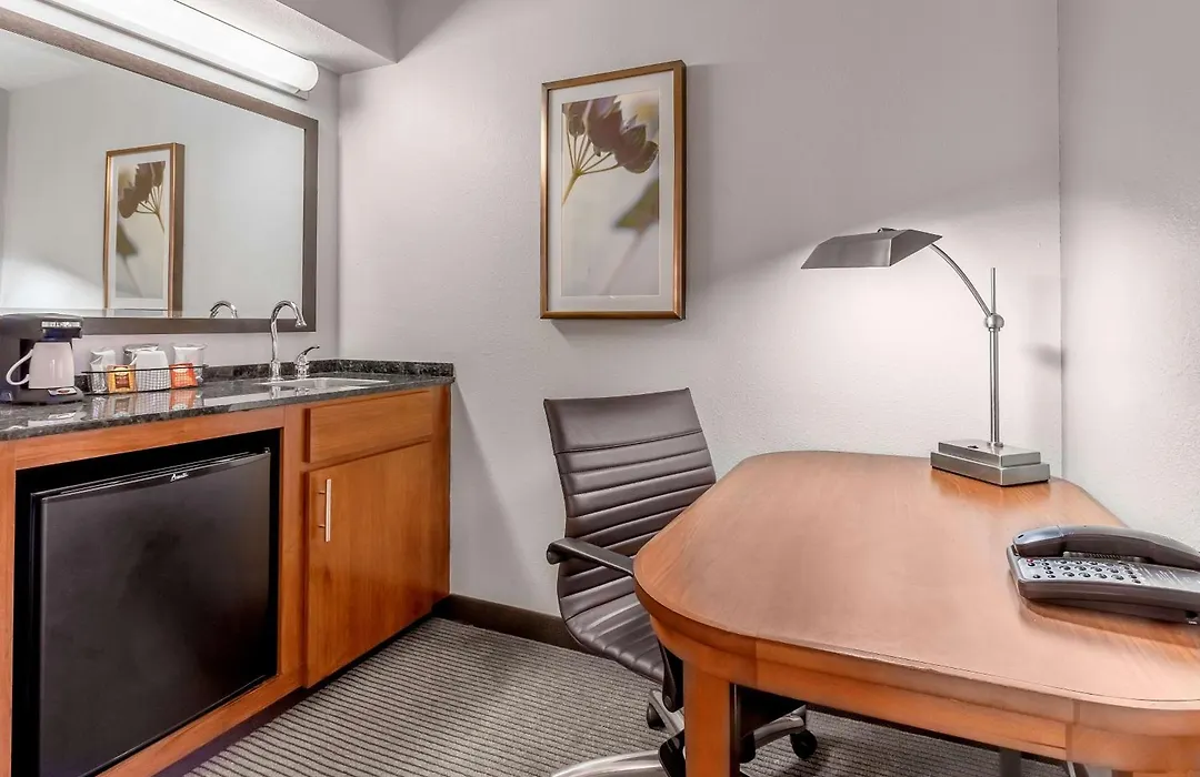 Hyatt Place Charlotte Airport Billy Graham Parkway-1