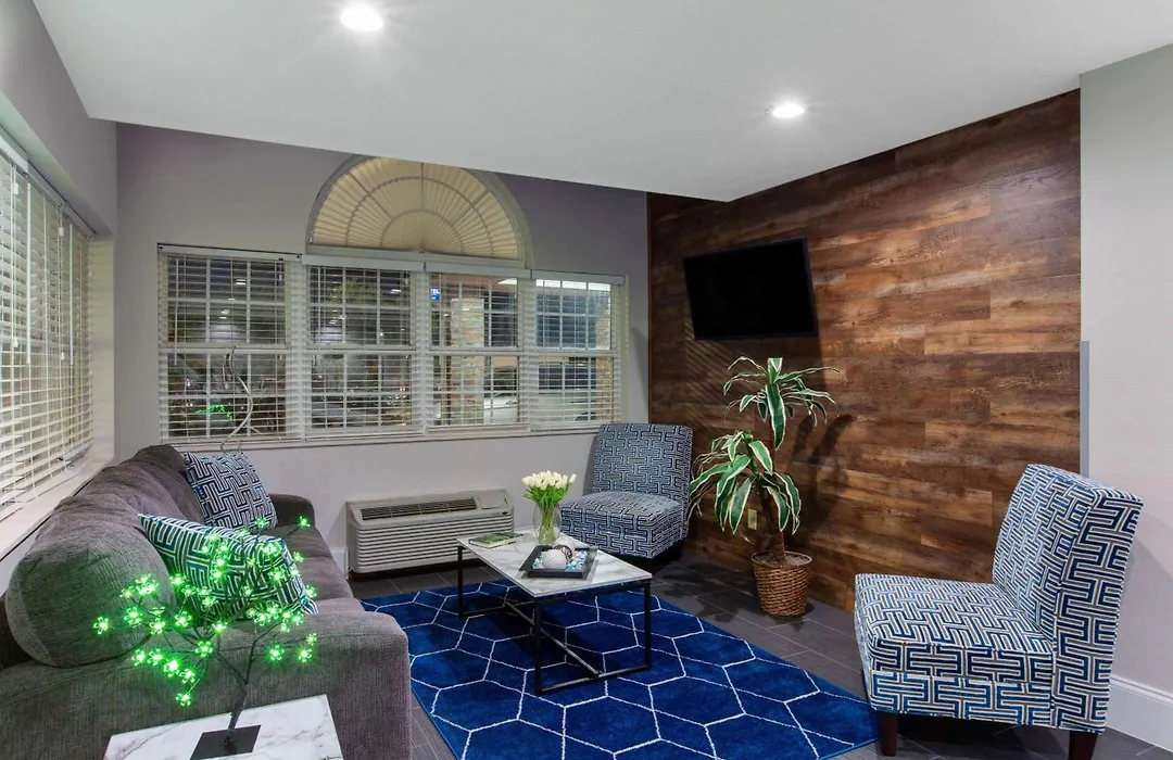 Microtel Inn & Suites By Wyndham Augusta/Riverwatch-1