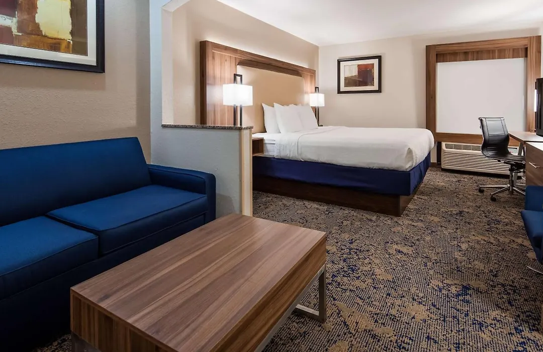Best Western Plus Kansas City Airport - Kci East-1