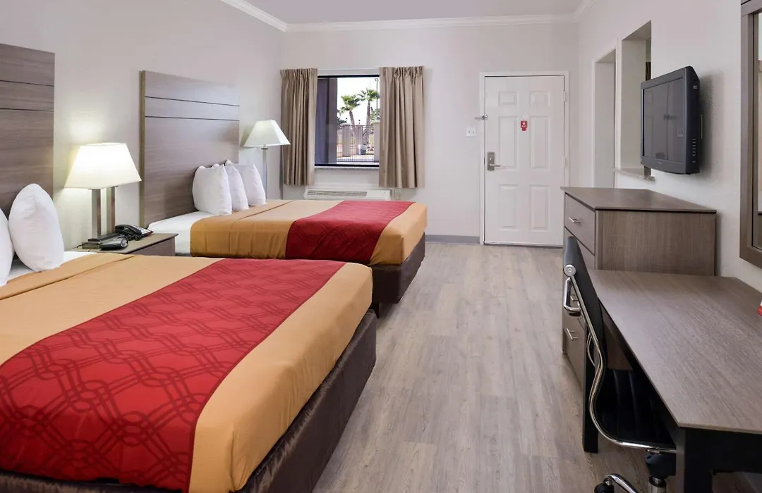 Econo Lodge Inn & Suites Port Arthur Near Sabine Pass-1