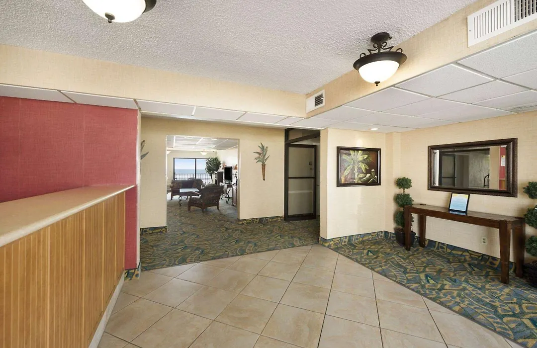 Days Inn By Wyndham Daytona Oceanfront-1