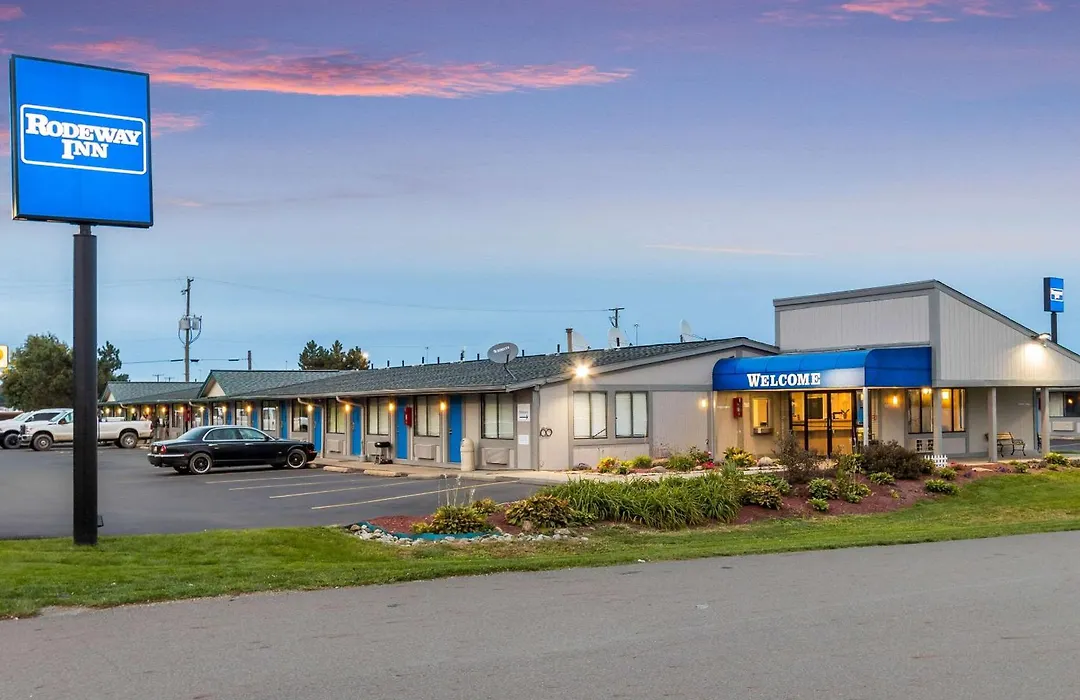 Rodeway Inn Near Hall Of Fame-1