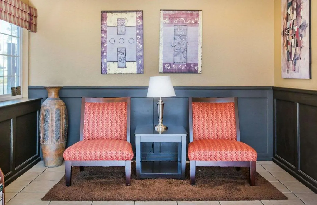 Econo Lodge Inn & Suites Lodi - Wine Country Area-1