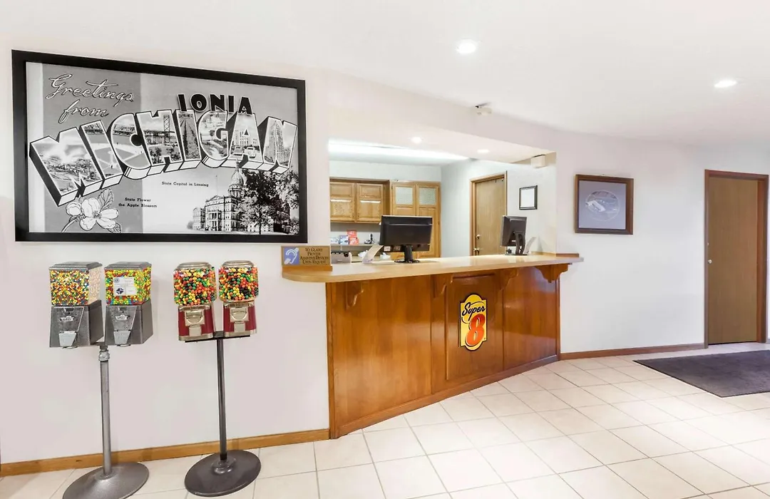 Super 8 By Wyndham Ionia Mi-1