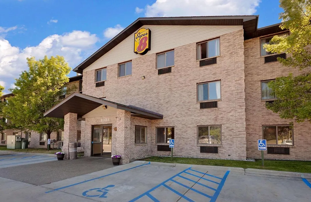 Super 8 By Wyndham Mt. Pleasant-1