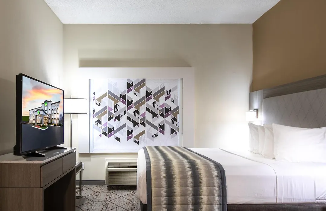 Wingate By Wyndham Charlotte Concord Mills/Speedway-1