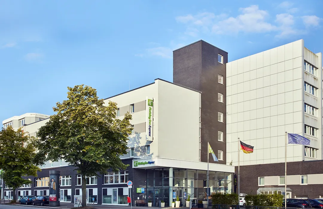 Premier Inn Hamburg City Alster-1