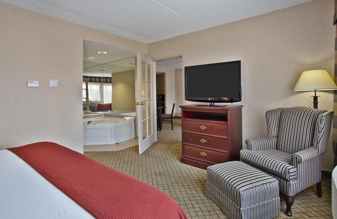Glo Best Western Mississauga Corporate Centre-1