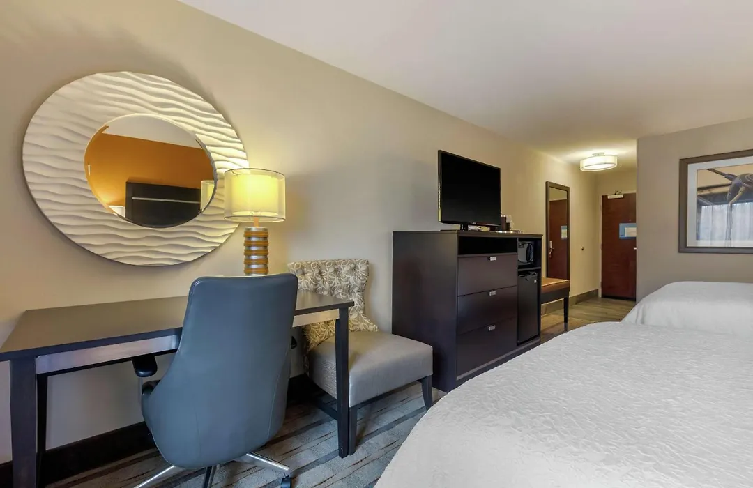 Hampton Inn And Suites Columbus, Ms-1