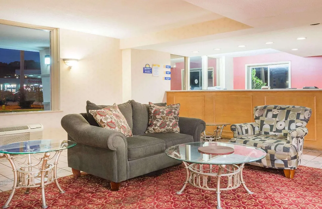 Days Inn By Wyndham Paintsville-1