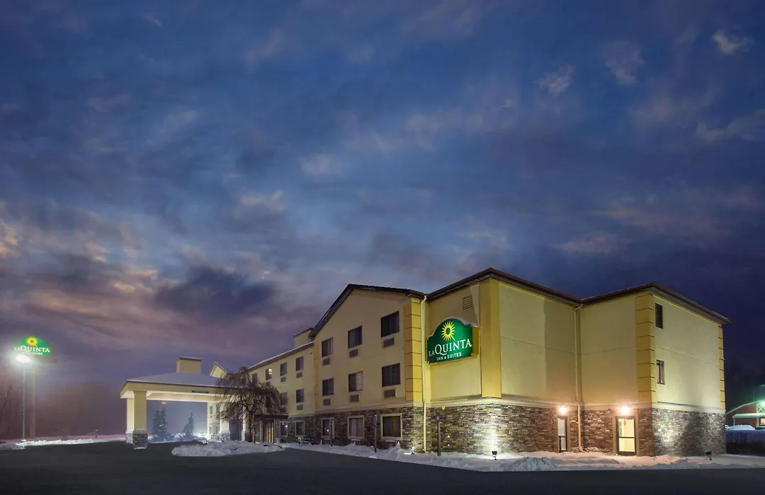 La Quinta By Wyndham Erie-1