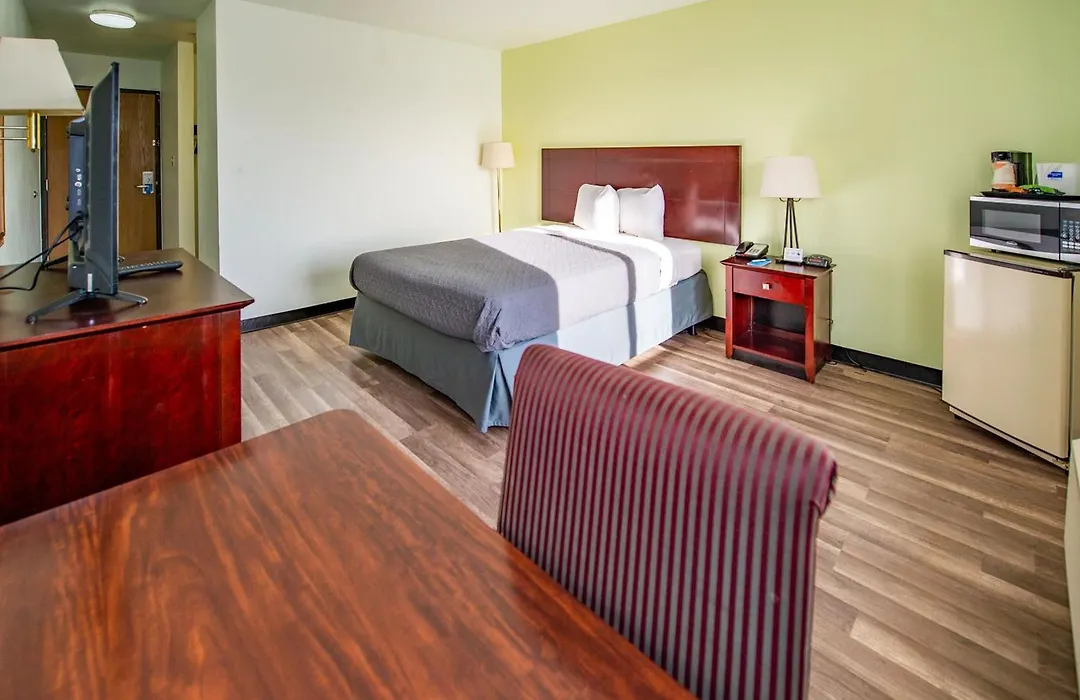 Rodeway Inn Central Colorado Springs-1
