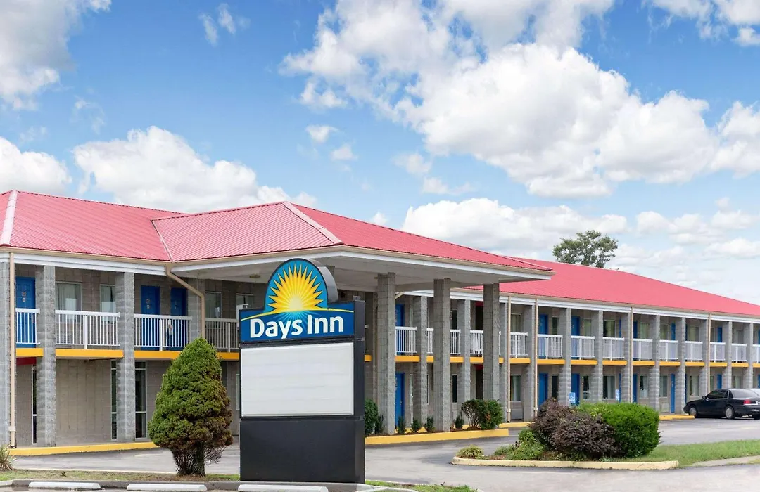 Days Inn By Wyndham Richmond-1