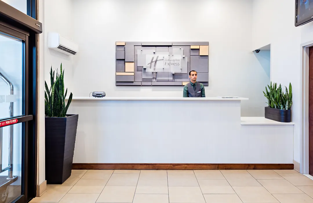 Holiday Inn Express Brooklyn By Ihg-1