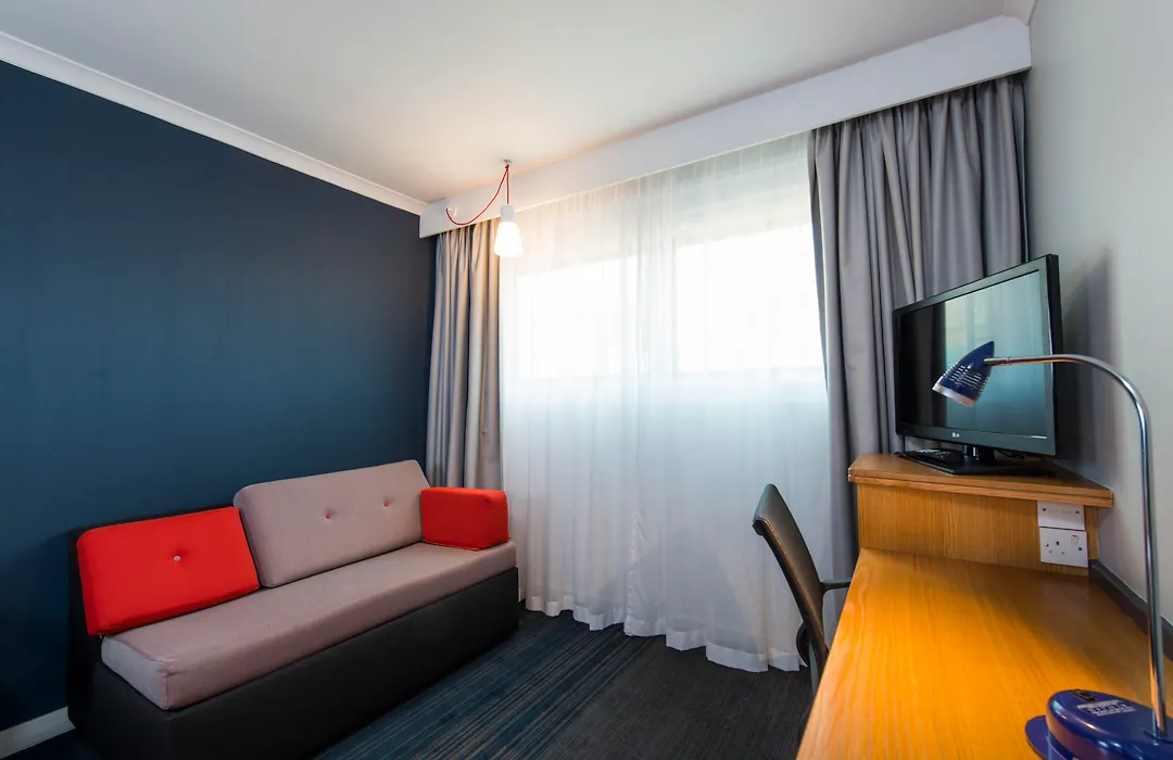 Holiday Inn Express East Midlands Airport By Ihg-1