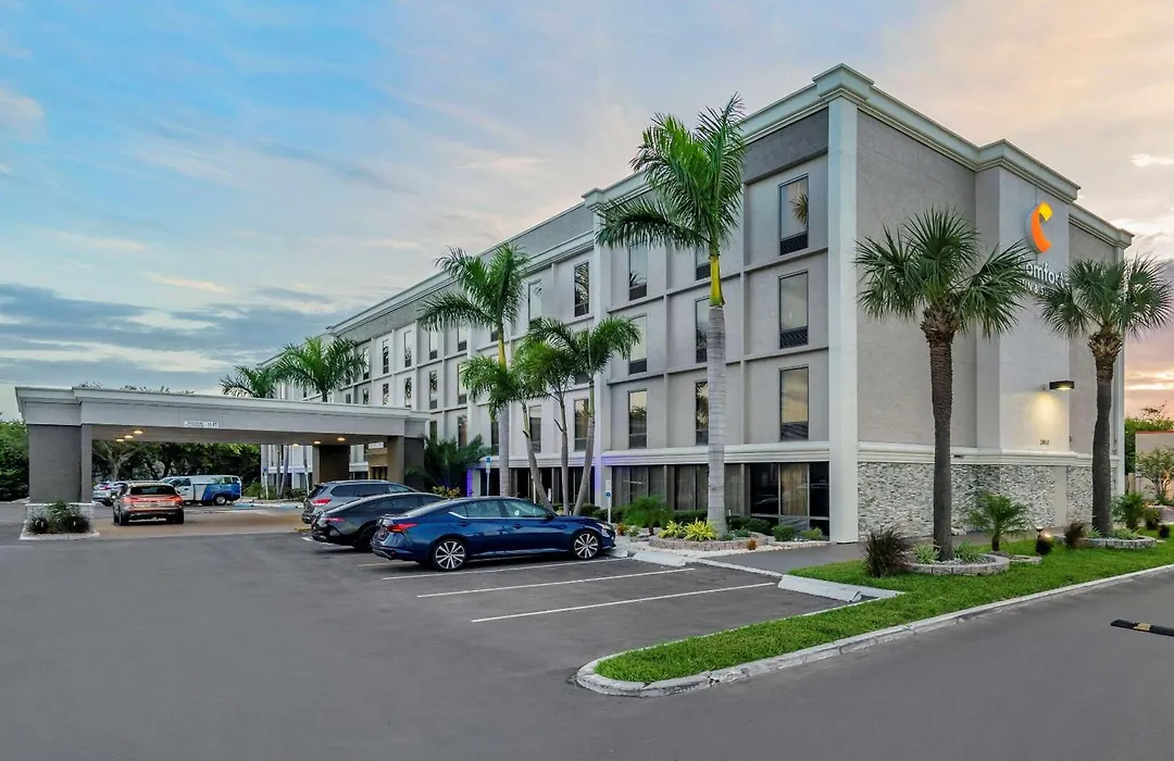 Comfort Inn & Suites St Pete - Clearwater International Airport-1