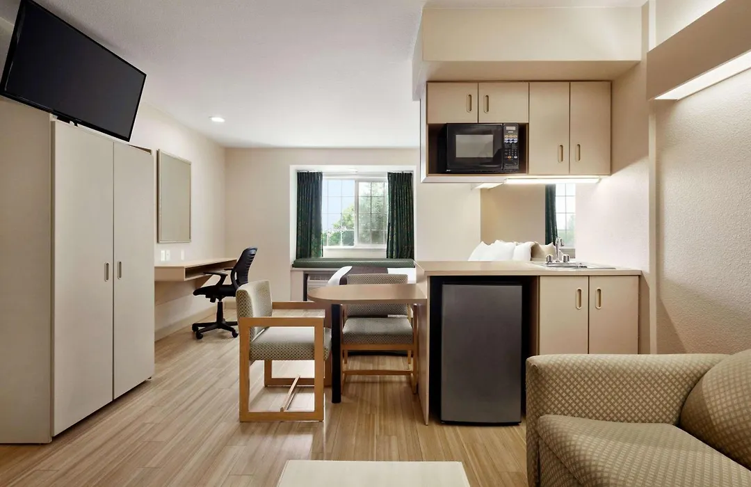Microtel Inn & Suites Lodi-1