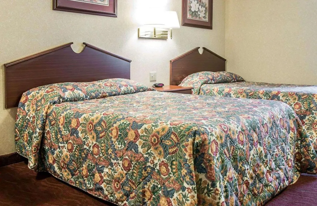 Rodeway Inn Madison Heights - Detroit-1
