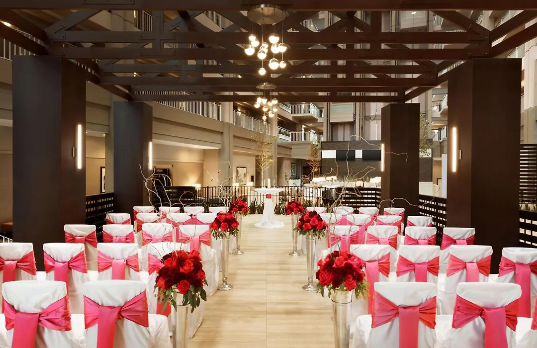 Embassy Suites By Hilton Chicago Lombard-1