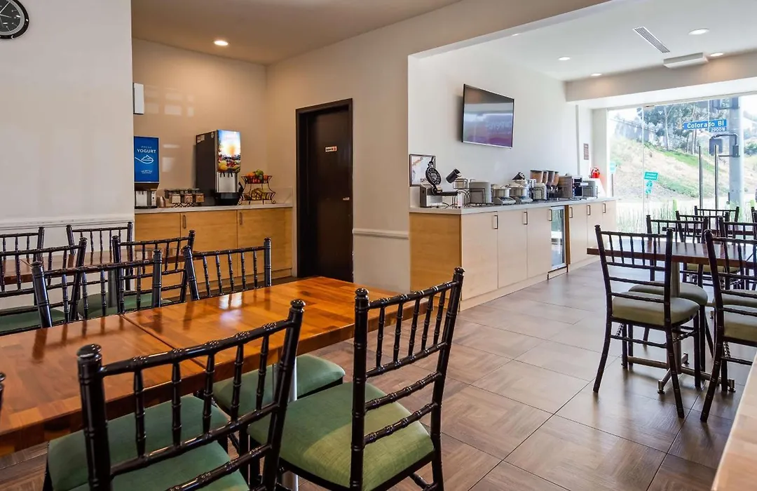 Best Western Plus Glendale-1