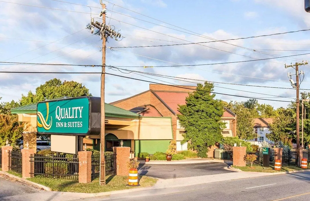 Quality Inn & Suites Coliseum-1