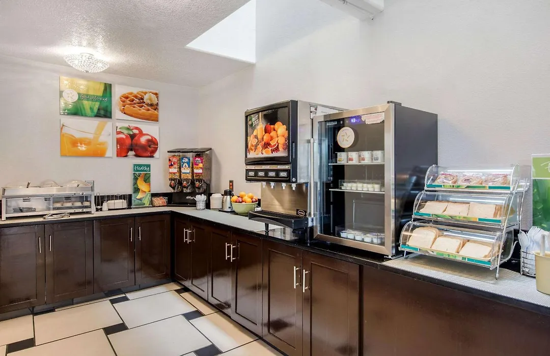 Quality Inn & Suites Albuquerque North Near Balloon Fiesta Park-1